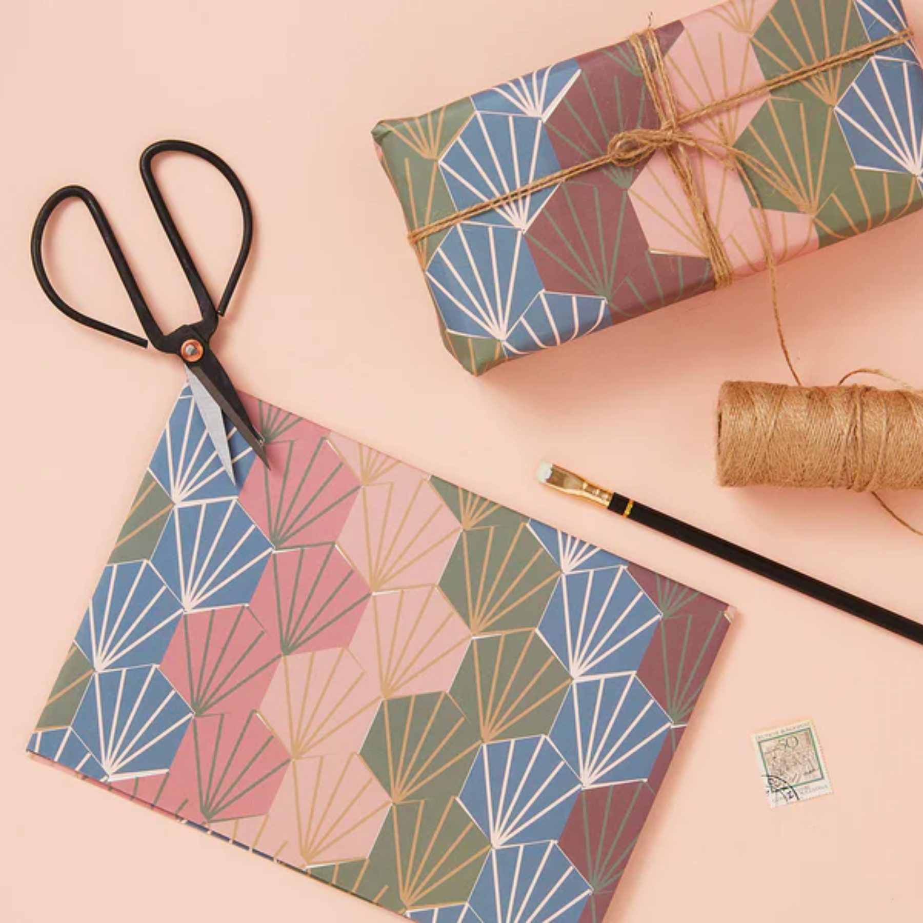 Gift Wrap Set - Jungle Deco Shells with Tags