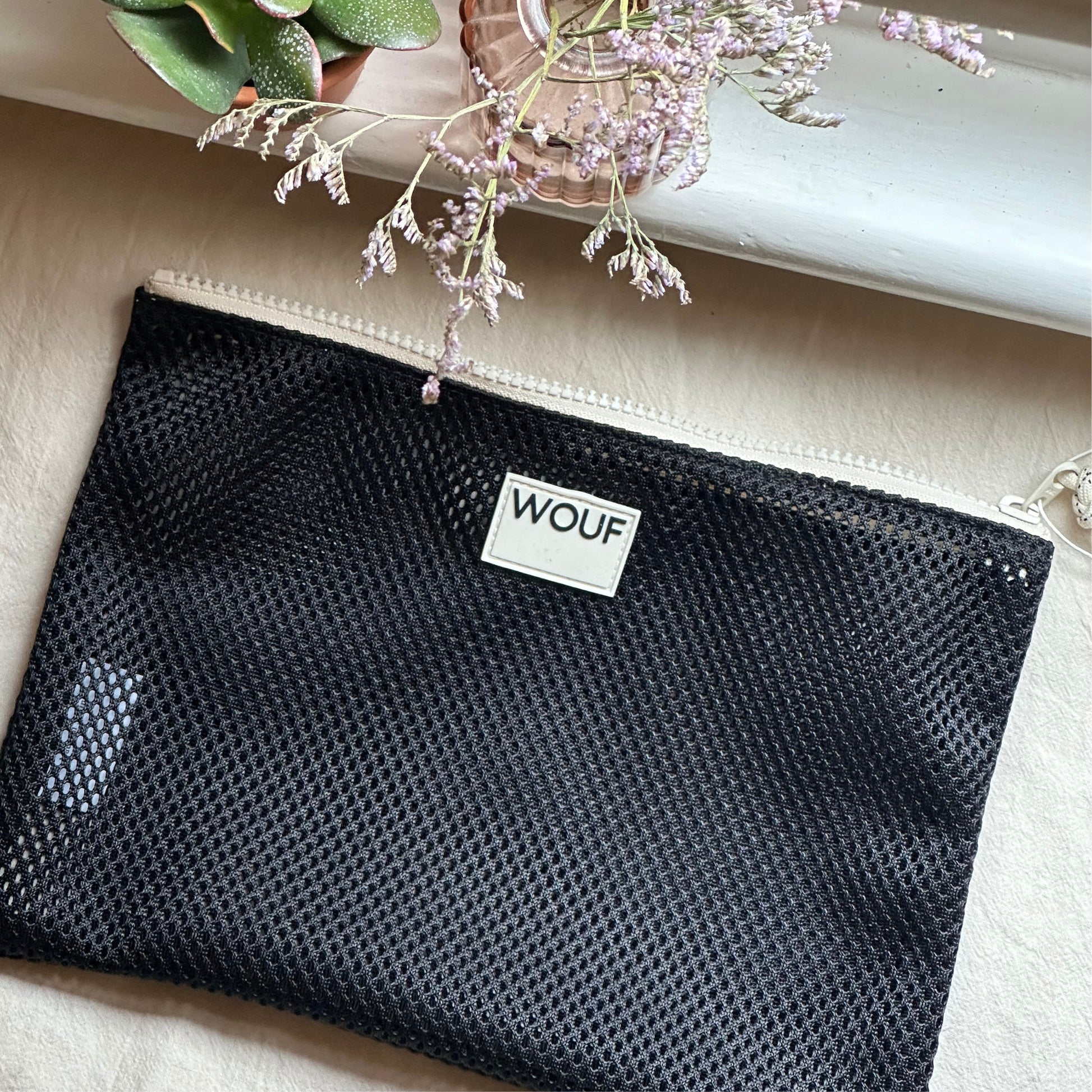 Wouf Black Mesh Pouch - Onyx