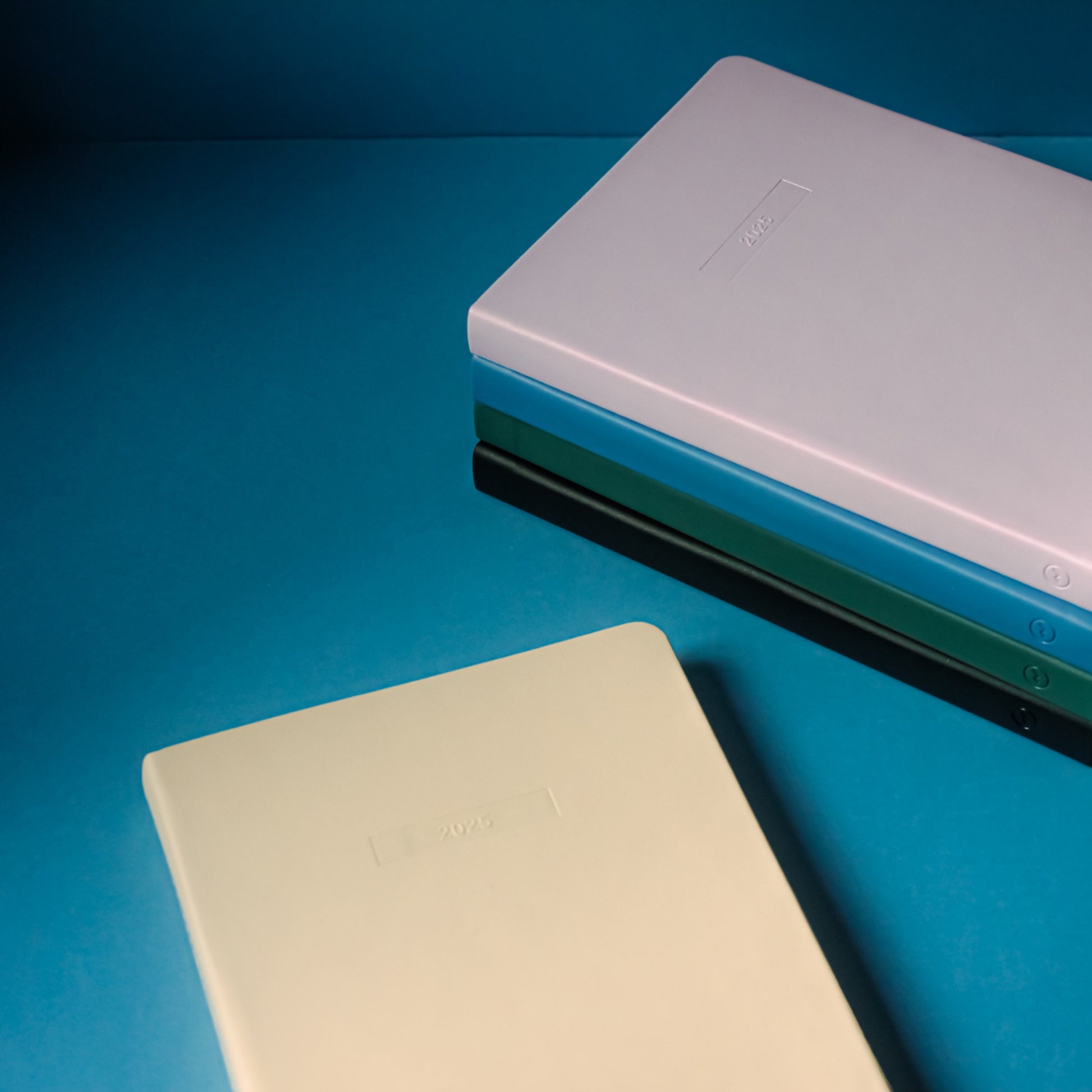 2025 A5 Weekly Notes Diary - Black
