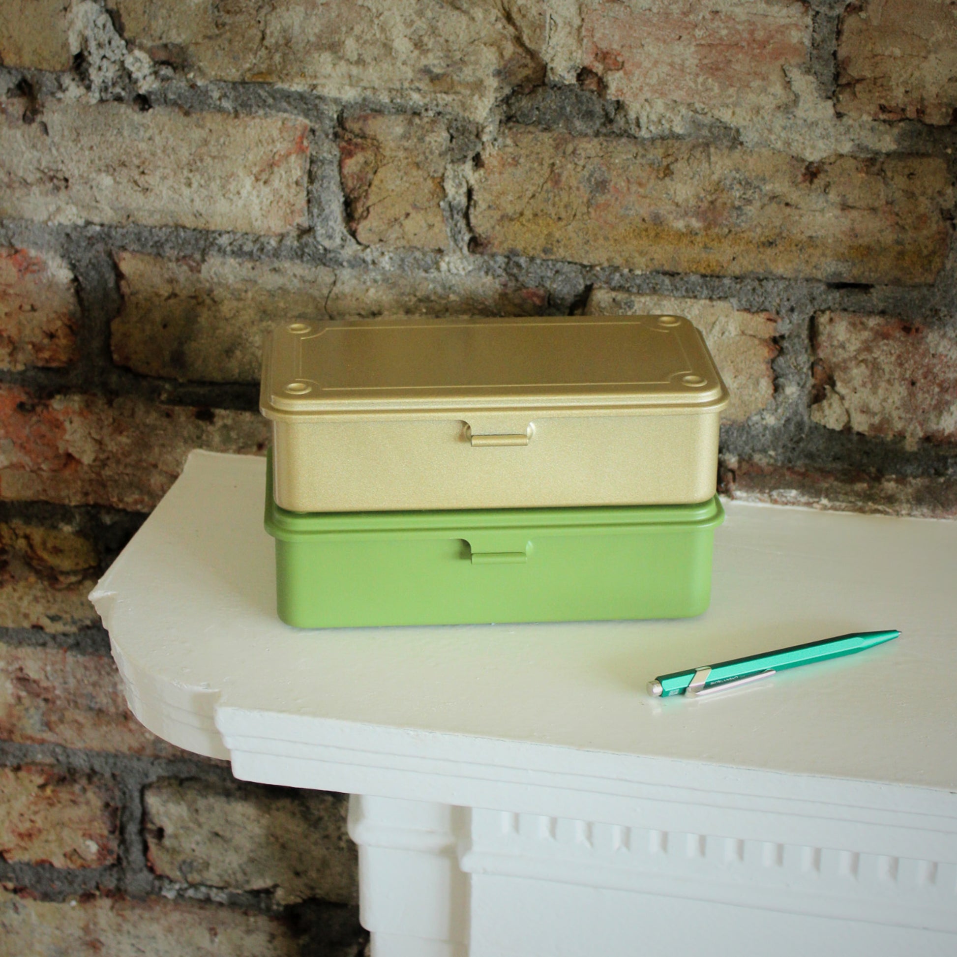 Trunk Shape Toolbox - Gold