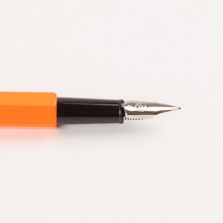 849 Fountain Pen - Medium Nib / Pink