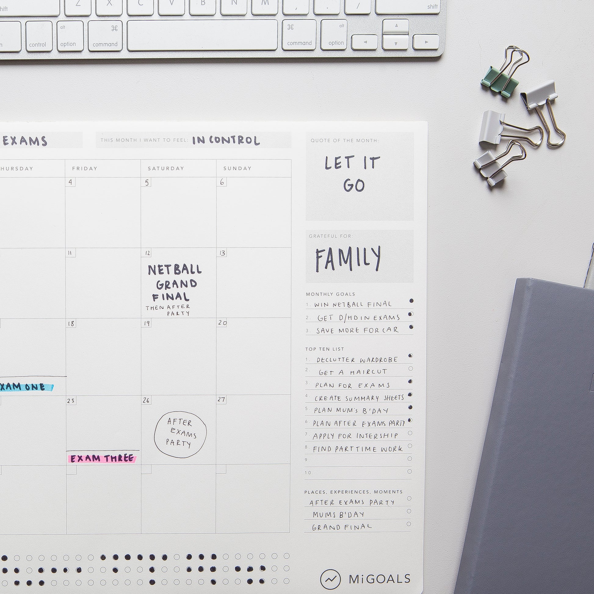 Monthly Desk Pad